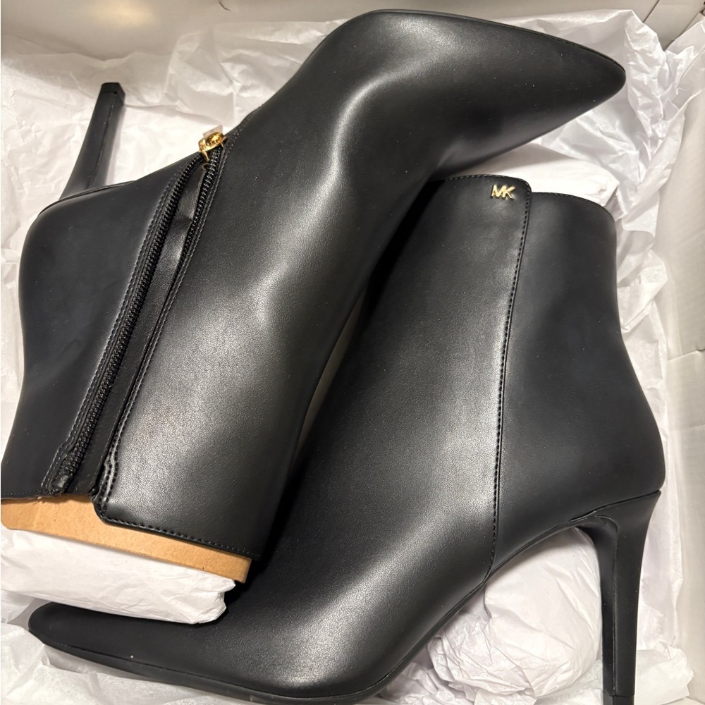 Dorothy Booties Michael Kors